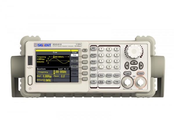Siglent SDG830 Funktionsgenerator / Der SDG830 Funktionsgenerator besitzt eine USB-Host und eine USB-Device Schnittstelle