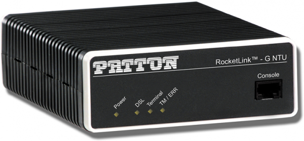 Patton 3088 RocketLink-G - G.SHDSL MODEM, V.35 DCE interface on DB-25F; DB-25 to M/34 converter included; toggle switch; universal AC